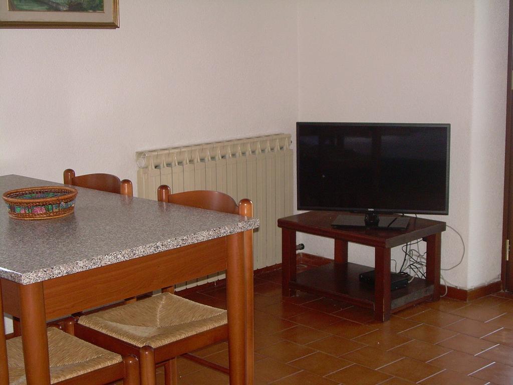 Casa Mary Daire Brenzone sul Garda Oda fotoğraf