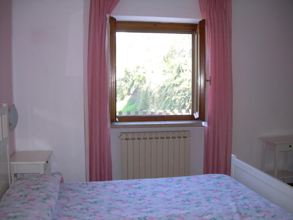 Casa Mary Daire Brenzone sul Garda Oda fotoğraf