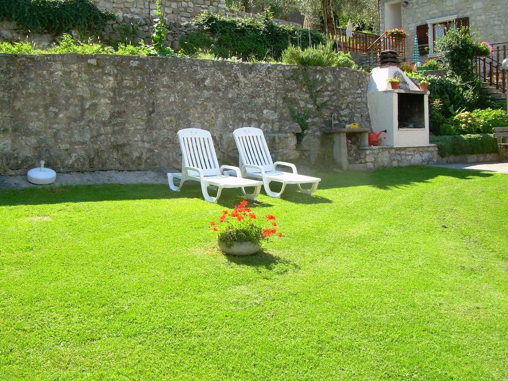 Casa Mary Daire Brenzone sul Garda Oda fotoğraf